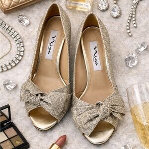 Nina Glittering Gold Bow Heels